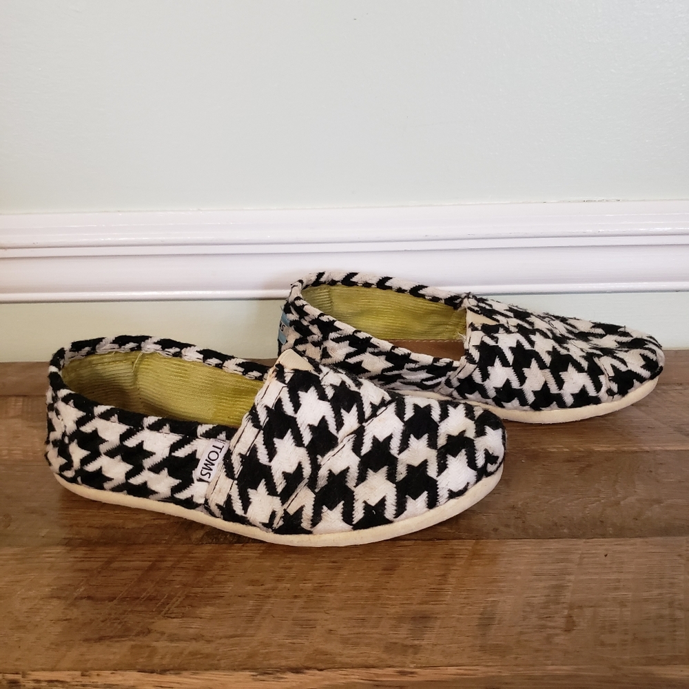 Tom's Size 7
